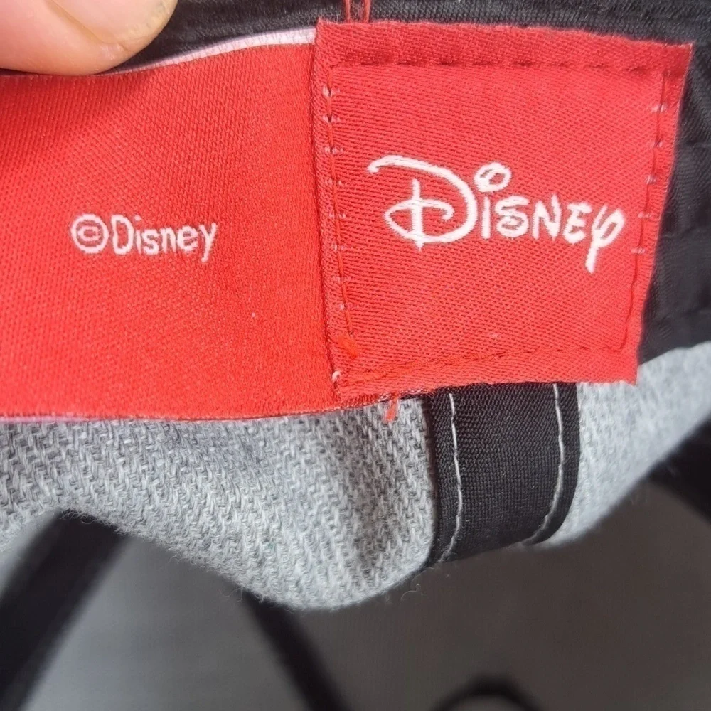 Disney's Mickey Mouse raised embroidered character gray & white snapback hat